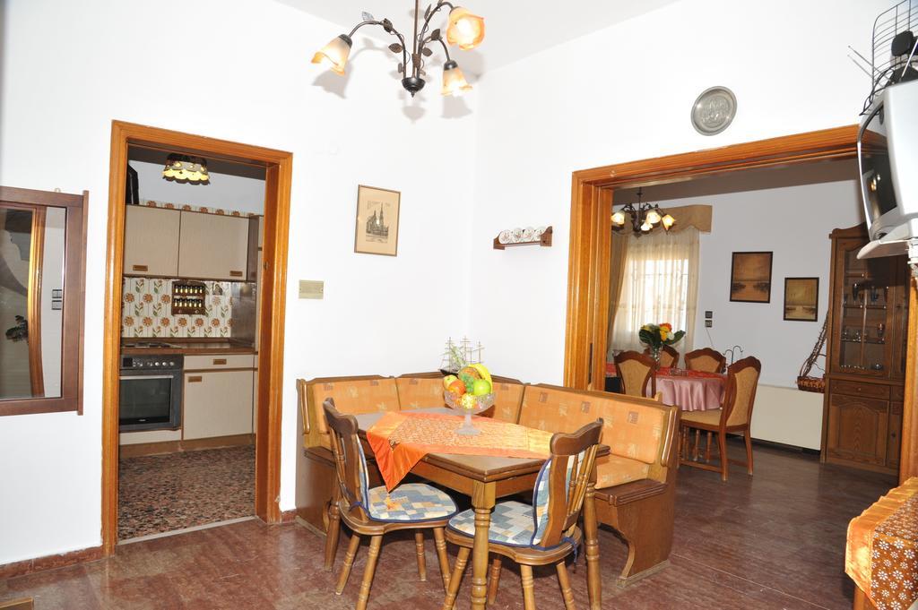 Apartment Froso On The Beach Rethymno  Room photo